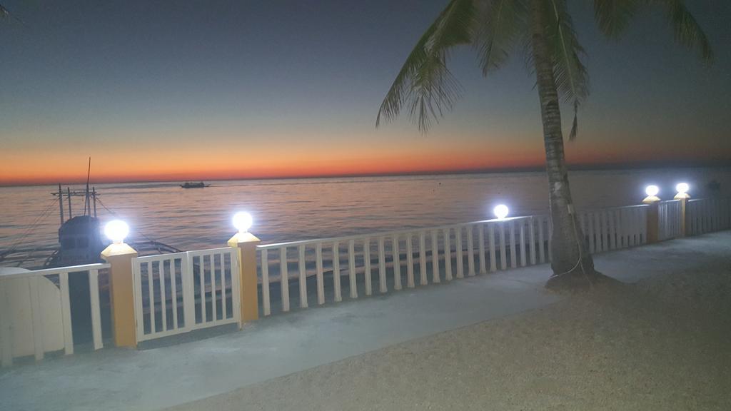 Lanas Beach Resort Romblon Island Room photo