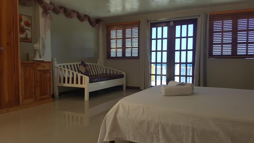 Lanas Beach Resort Romblon Island Exterior photo