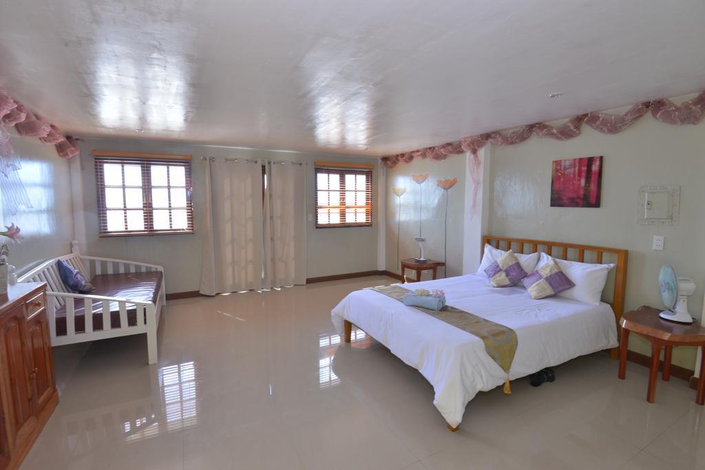 Lanas Beach Resort Romblon Island Room photo