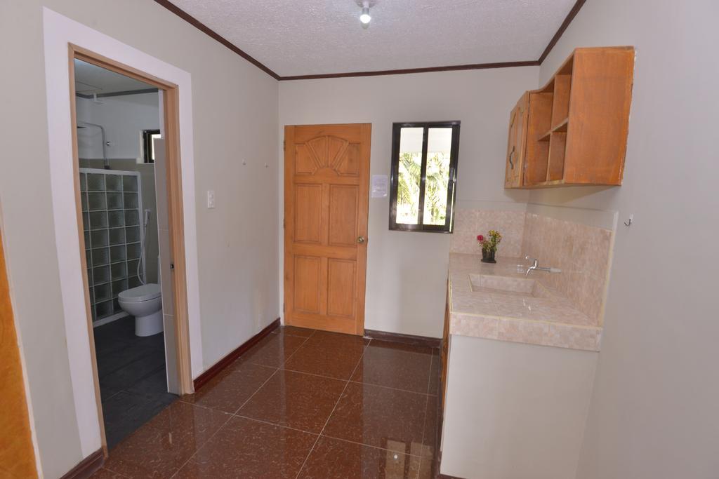 Lanas Beach Resort Romblon Island Room photo