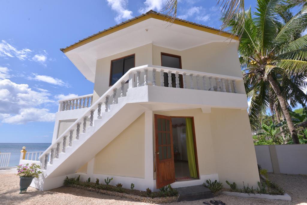 Lanas Beach Resort Romblon Island Exterior photo