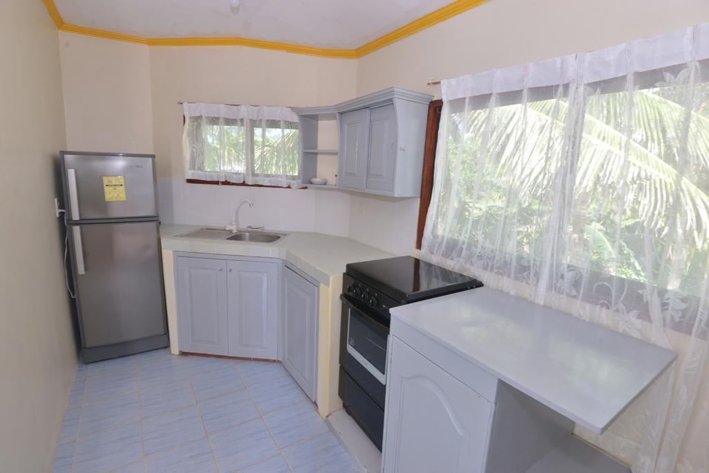 Lanas Beach Resort Romblon Island Room photo