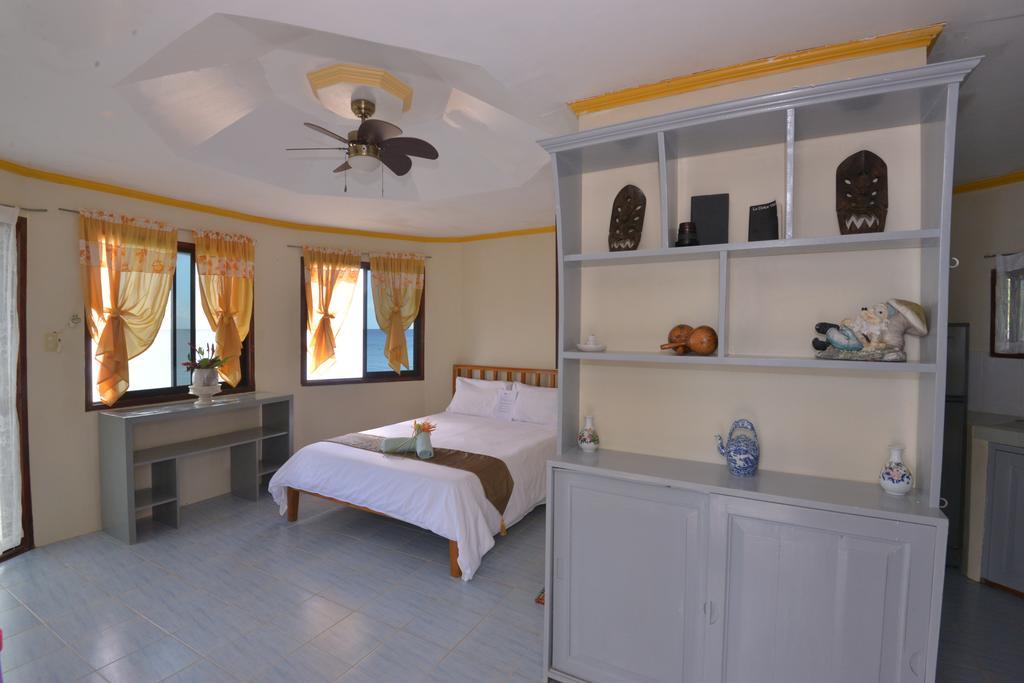 Lanas Beach Resort Romblon Island Room photo