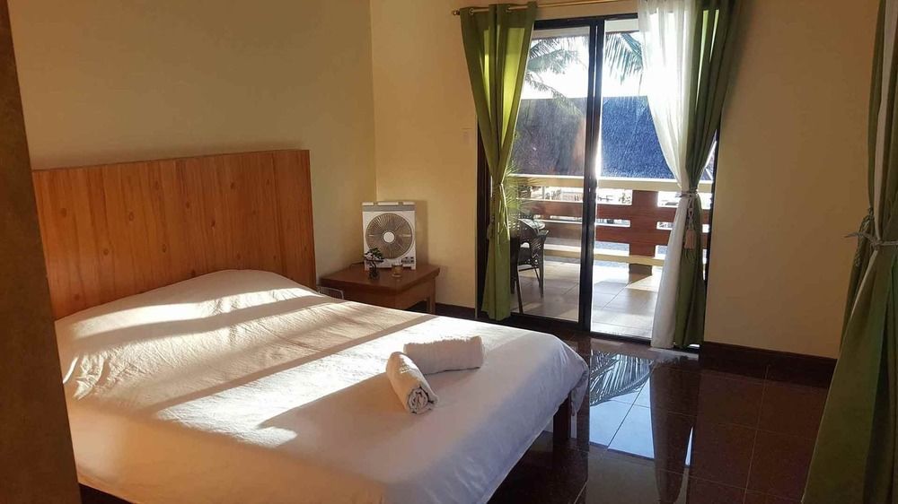 Lanas Beach Resort Romblon Island Exterior photo