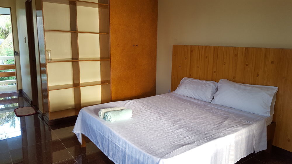 Lanas Beach Resort Romblon Island Exterior photo
