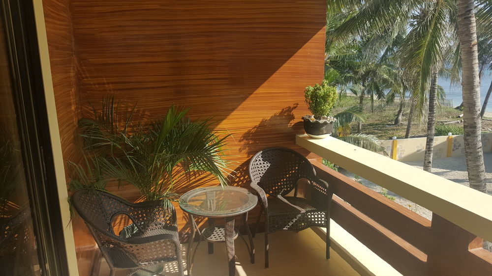 Lanas Beach Resort Romblon Island Exterior photo